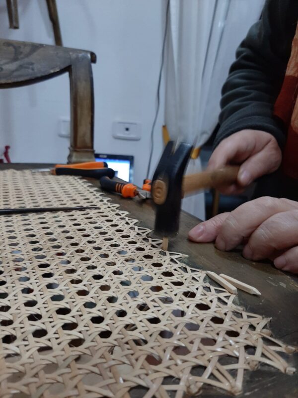 D.Ro Studio d’arte e mestieri antichi impagliatura sedie e servizi di modisteria